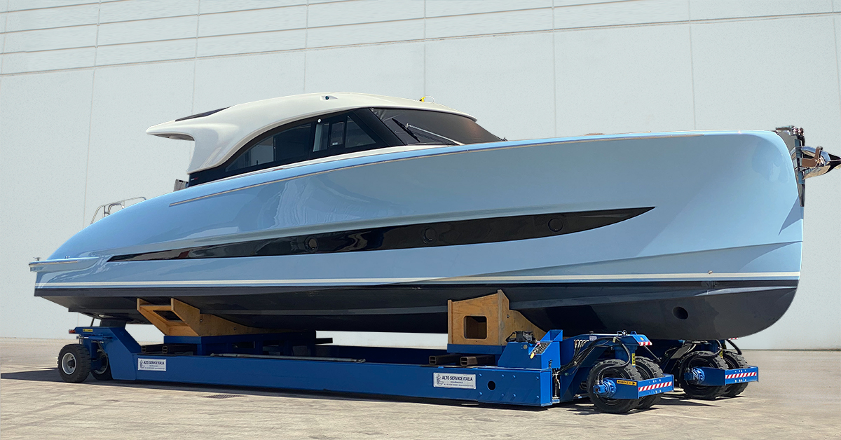 Solaris Power Yachts